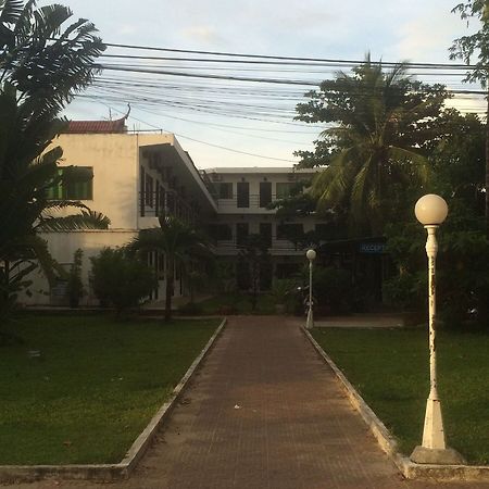 Motel 7 Sihanoukville Exterior foto